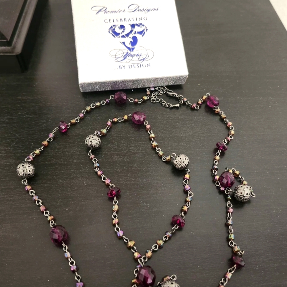 Premier Designs Jewelry- Purple and Silver Carly 20 in long necklace-new